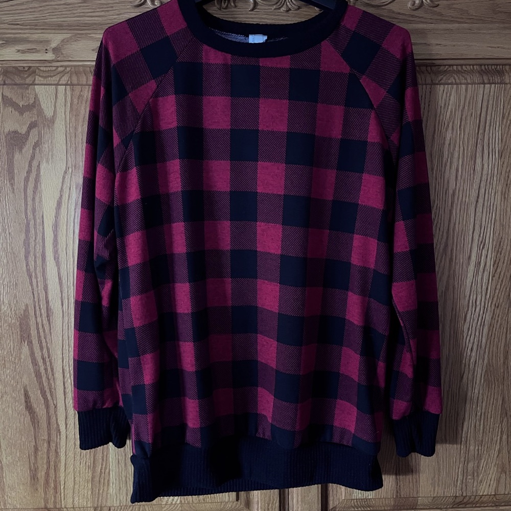 NWOT Grateful Hearts boutique Buffalo plaid soft cozy shirt. Size Medium